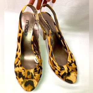Moda Spana Leopard Print Peep Toe Heels, size 8.5